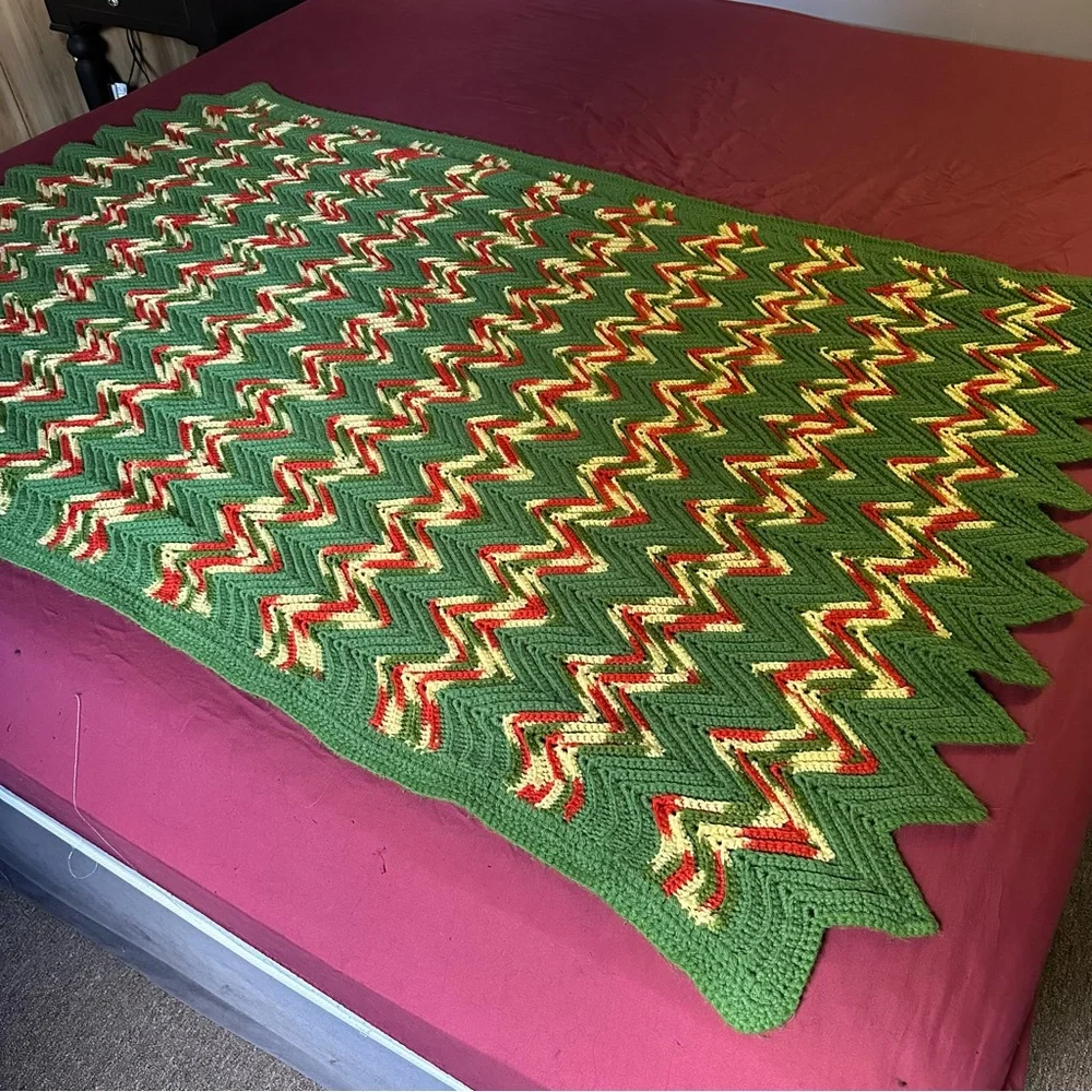 Green and Yellow Zigzag Holiday Handmade Throw Blanket Crochet